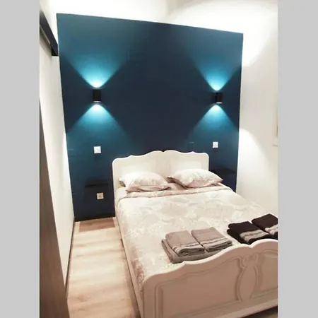 Appart Cosy A 2 Minutes A Pied Du Sanctuaire. Apartment *