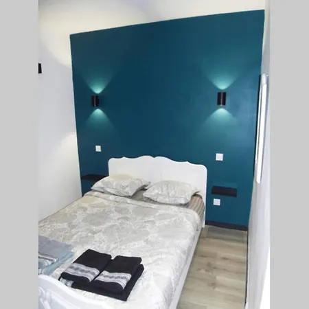 Appart Cosy A 2 Minutes A Pied Du Sanctuaire. Apartment
